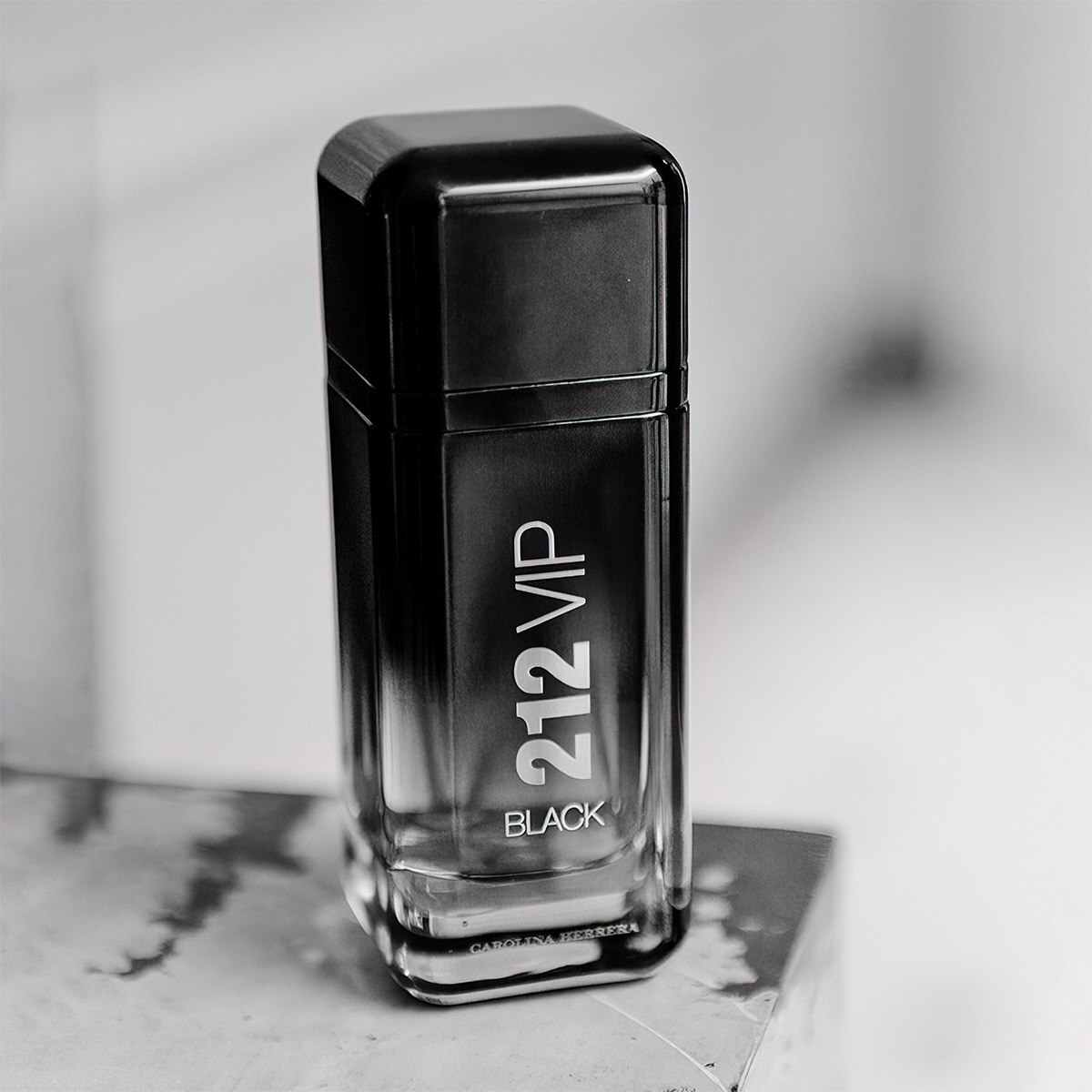 212 VIP BLACK EAU DE PARFUM SET PARA HOMBRE